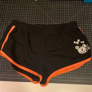 DISNEY HALLOWEEN Large HotTopic Mickey Mouse Shorts